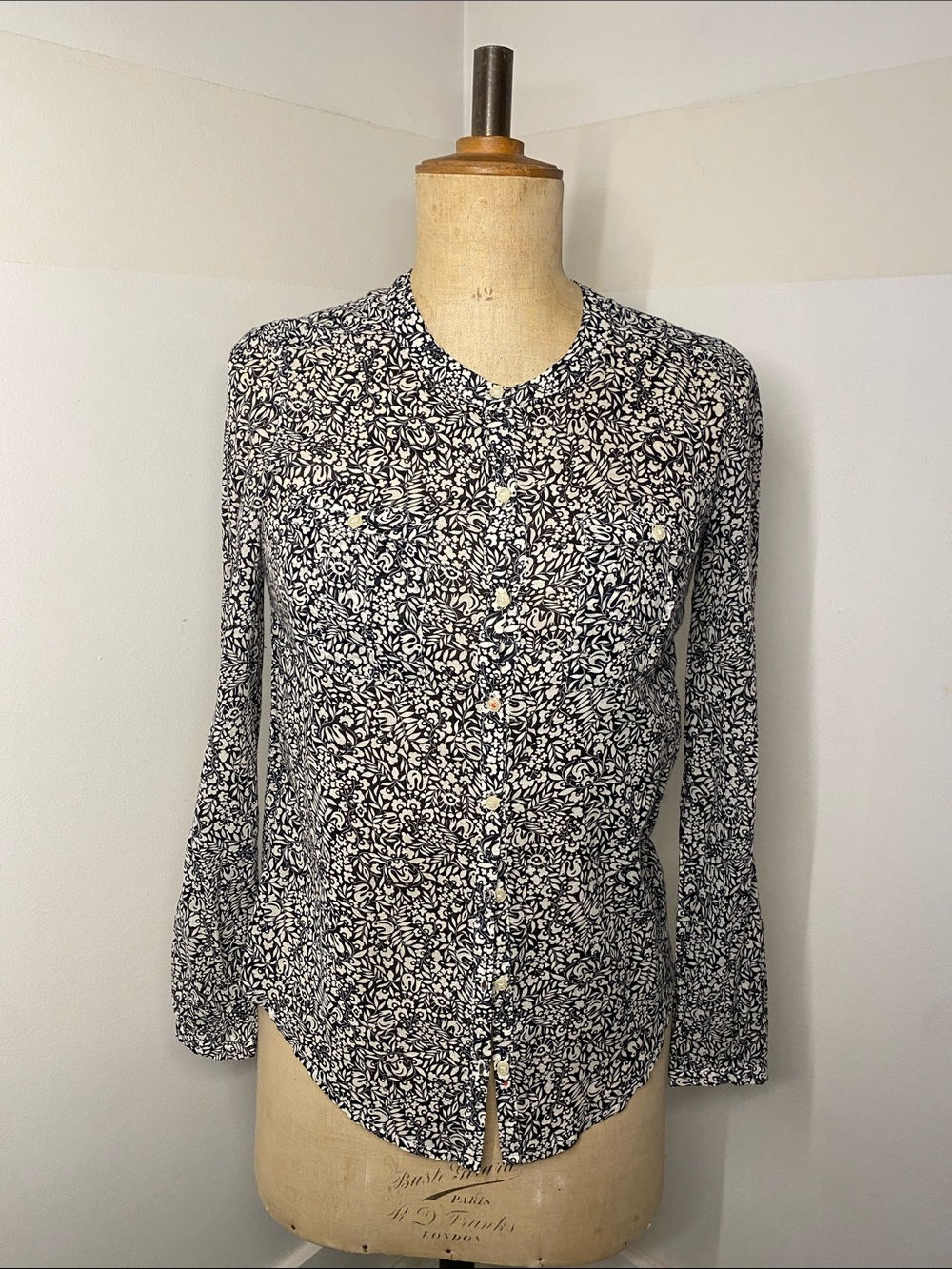 Anthropologie Holding Horses Floral Button Front Blouse | 100% Cotton | xs
